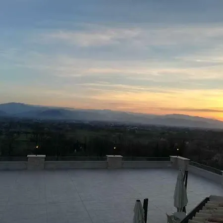 Курортный комплекс Tenuta Terra E Sole Кастрочело